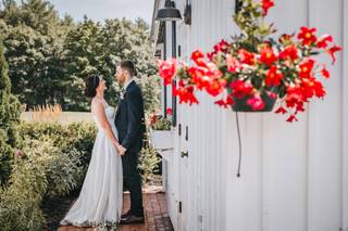 Bear Mountain Inn + Barn - 11