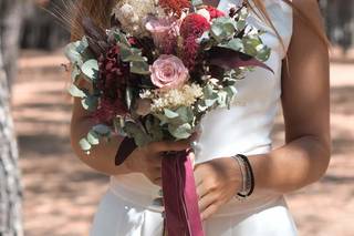 Elegance Flowers & Gifts - 6