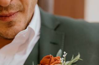 Samantha Greenfield Designs in Floral Artistry - 12