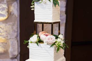 Kayli Bakes Cakes - 24