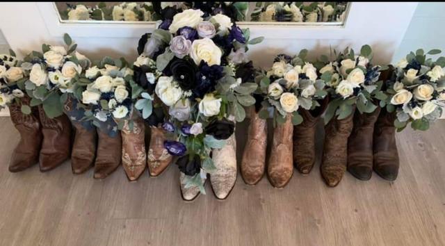 SuEllen's Floral Company - 4