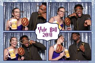 Hot Pink Photo Booth - 18