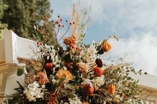 Trellis Fresh Flowers - 24