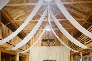 Rustic Gatherings Wedding Barn - 7
