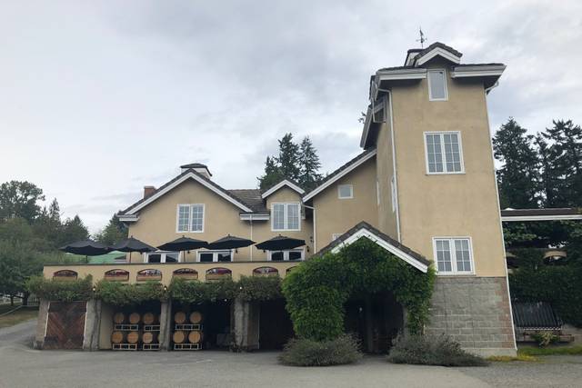 Chateau Lill 1