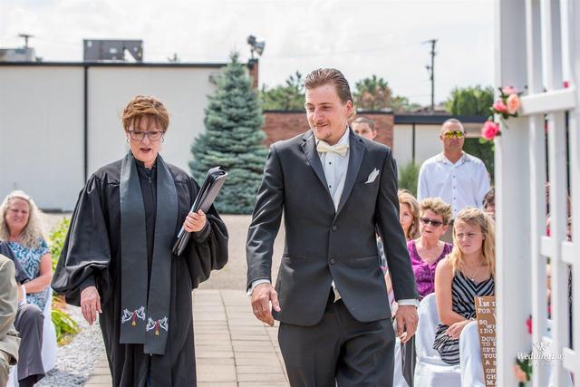Deana Vitale - The Wedding Officiant - 4