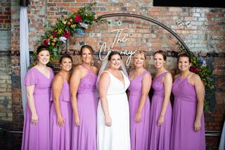 Sisters Floral Design Studio - 15