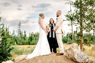 Rev. Kelly Robbins Wedding Officiant - 22