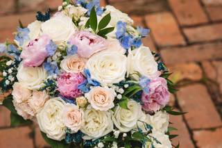 Country Club Flower Shop - 39