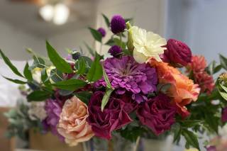 18 Seasonal Flowers for Your Summer Wedding
