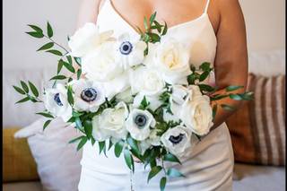 Blushing Louis Flowers - 16