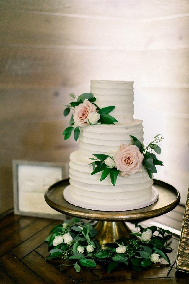 Honeysuckle Cakes & Pastries, LLC - 4