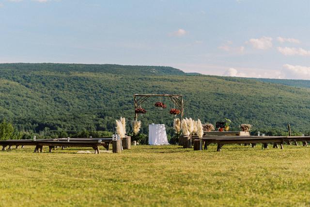 Rustic Ridge View Farm - 3