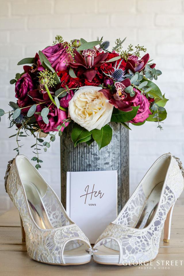 Accent Floral Design - 2