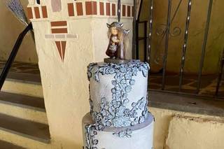 Clara's Custom Cakes - 6