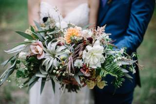Full Bloom Flower Farm and Floral Design - 9