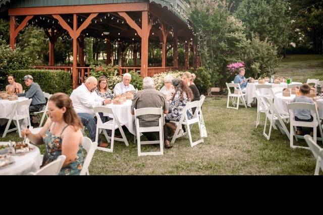 Whispering Pines Bed & Breakfast, Restaurant & Lounge 4