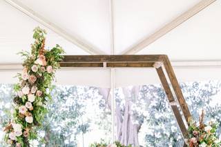 Bloom & Vine Wedding and Event Flowers - 15