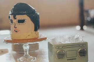 Creme De La Creme Cake Company - 20