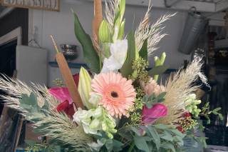96 Flowers & 13 Stems - 11