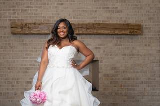 New York Bride & Groom of Raleigh - 22