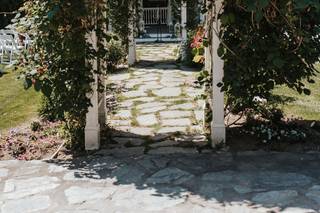 The Grand Willow Inn - 8