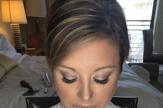 Lash Out Loud Beauty Bar - 14