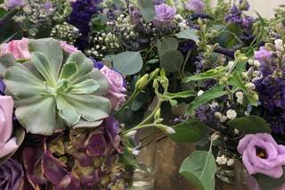 Amore Fiori Flowers and Gifts - 57