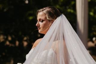 Circle Park Bridal Boutique - 8
