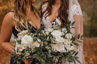 La Boutique Photography & Makeup Artistry - 6
