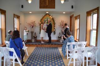 Apple Blossom Chapel and Gardens LLC - 19