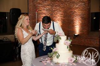 Chickadee Hill Cakes - 58