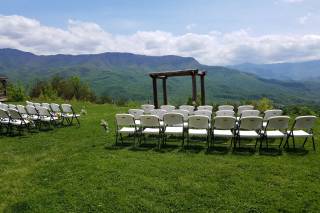 Almost Heaven Resort & Weddings - 11