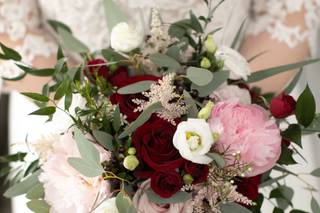 Laura's Flower Boutique - 41