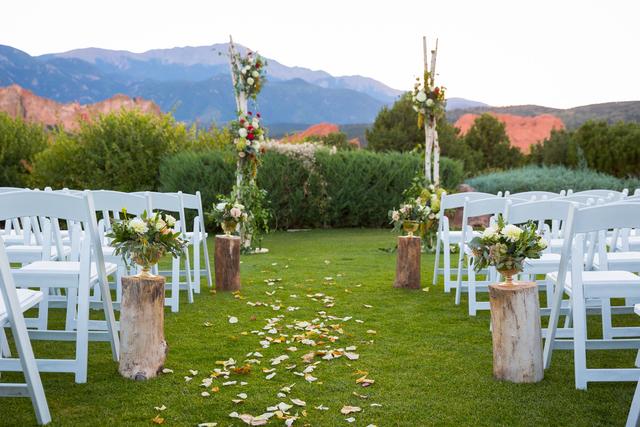 Amber Mustain Floral Design and Stylings - 4