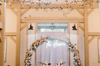 Distinct Florals Designs by Anne Marshall - 22