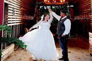 The Olde Farmhouse Barn - 19