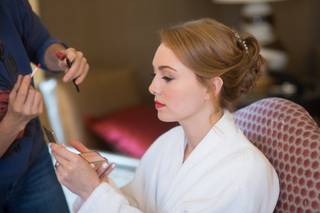 Modern Bridal Studio - 14