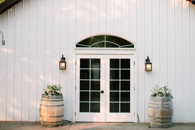 Aurora Colony Vineyards 1