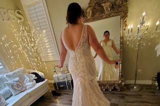 Vanessa Alfaro Bridal & Couture - 42