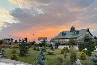The Barn at Cottonwood - 7