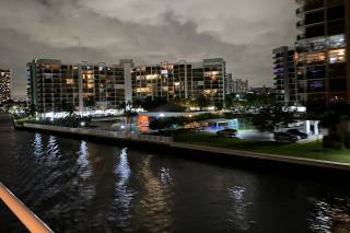 South Beach Lady - 44