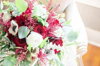 Daisy's Front Porch Flowers, Events & Creative Studio - 50