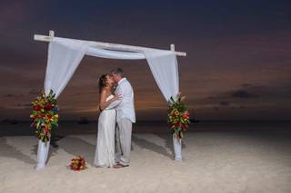 Colosal Weddings - 42