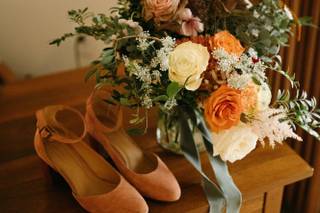 Blushing Blooms Floral Design - 8