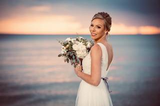 La Sabrina Hair Design - 75