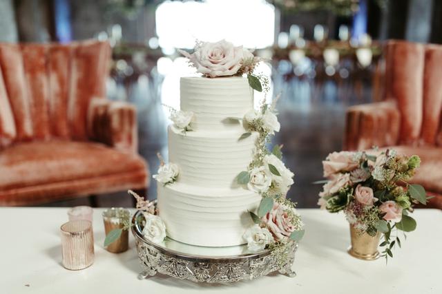 Hallmark Cakes - 3