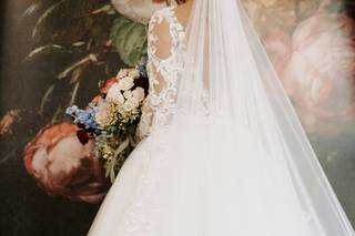 Jasmine's Bridal Shop - 11