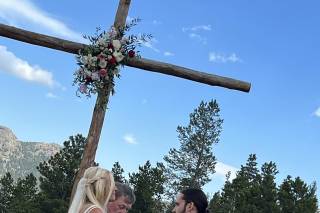 Fanciful Floral Design and Wedding Planning - 13