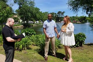 Rev Hen - Wedding Officiant - 23